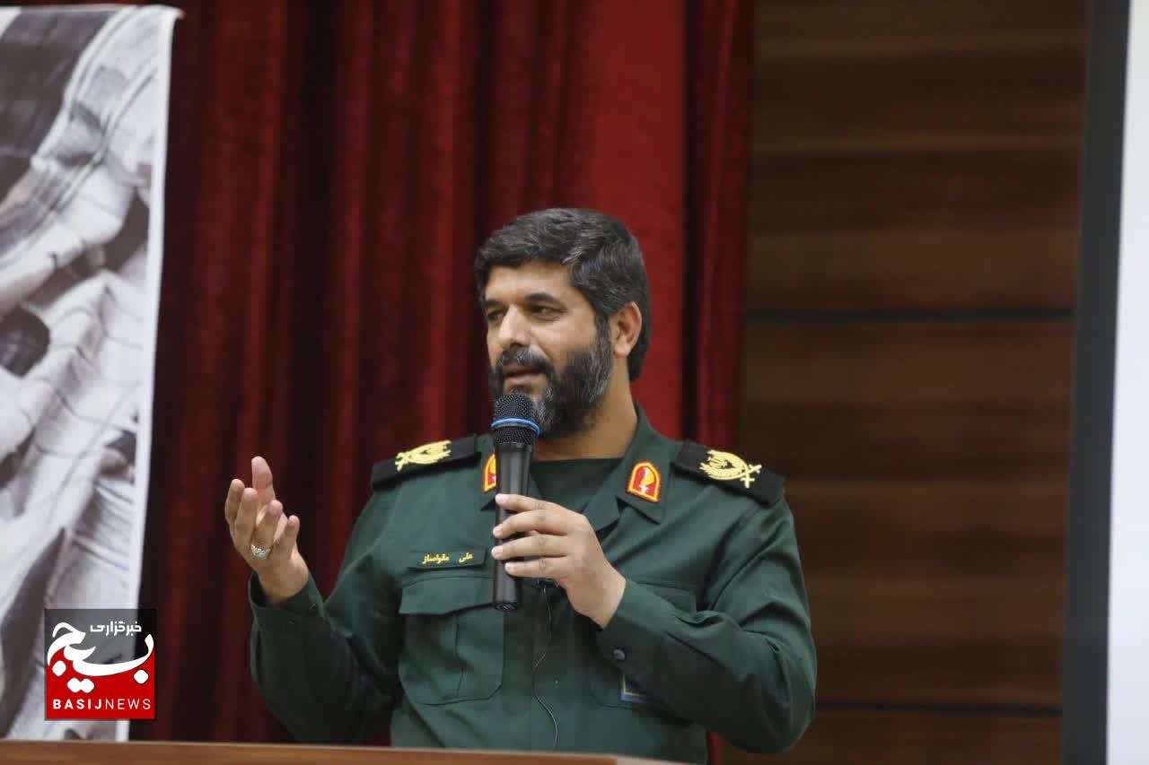 همایش توجیهی هفته بسیج سال ۱۴۰۴ گرامیداشت شهید امیرحسین طاووسی