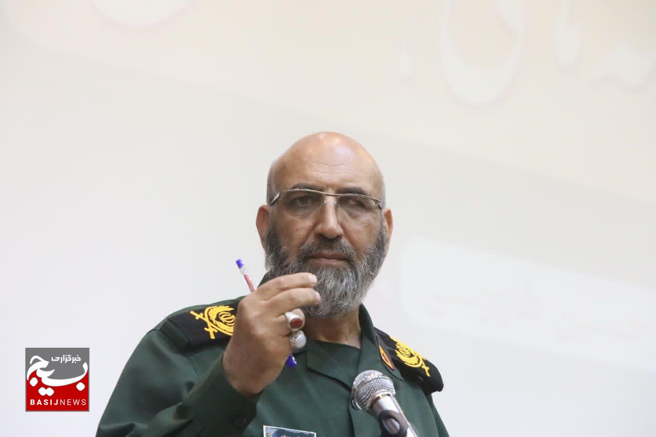 همایش توجیهی هفته بسیج سال ۱۴۰۴ گرامیداشت شهید امیرحسین طاووسی