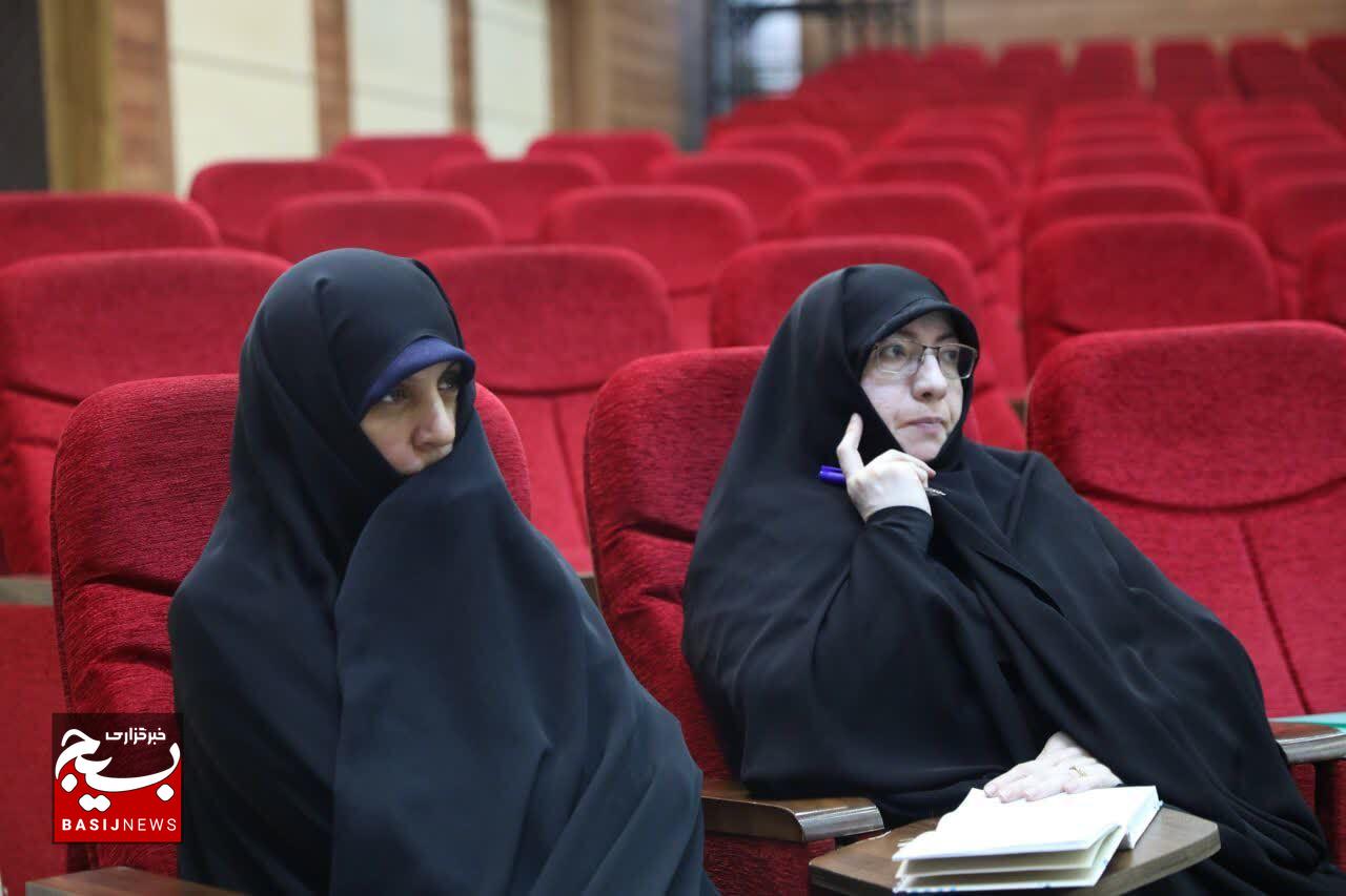 همایش توجیهی هفته بسیج سال ۱۴۰۴ گرامیداشت شهید امیرحسین طاووسی
