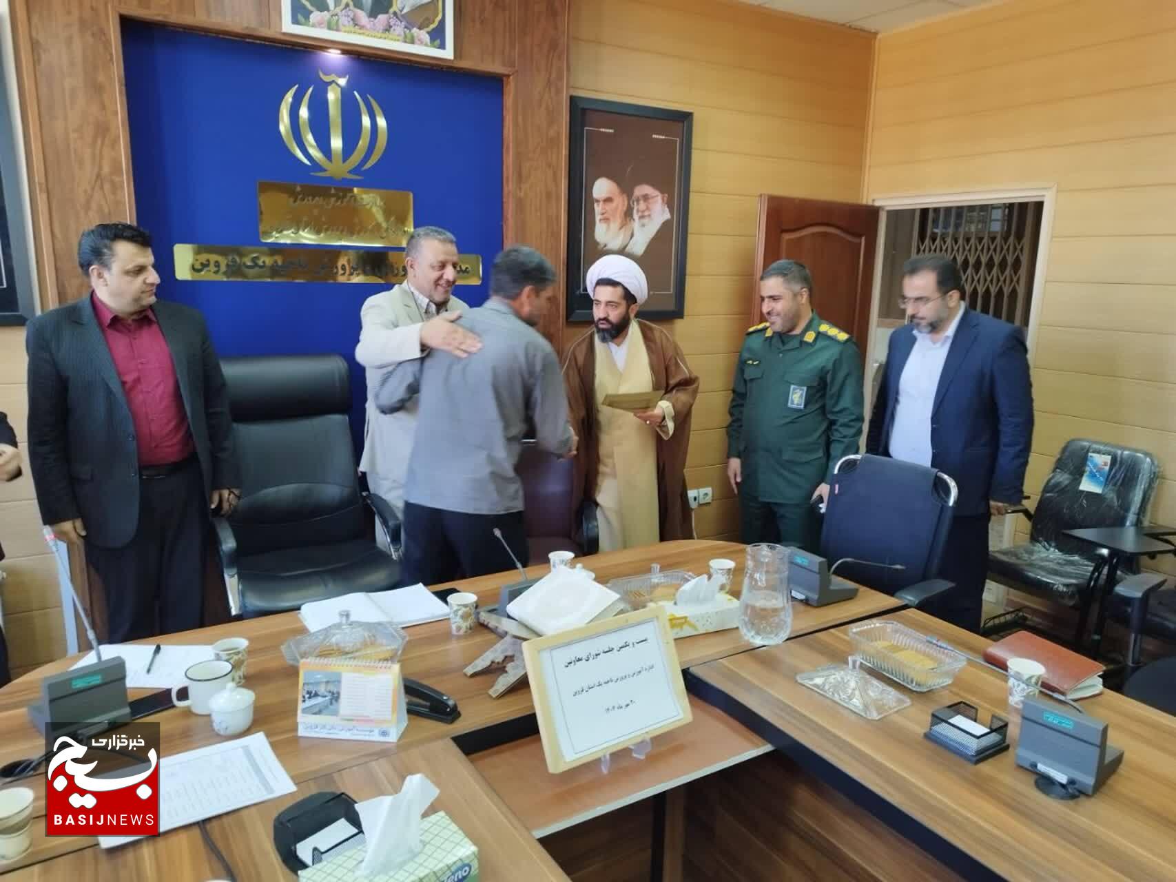 ایمان و اعتقاد، عامل ماندگاری نظام اسلامی در برابر توطئههای دشمنان است ایمان و اعتقاد، عامل ماندگاری نظام اسلامی در برابر توطئههای دشمنان است