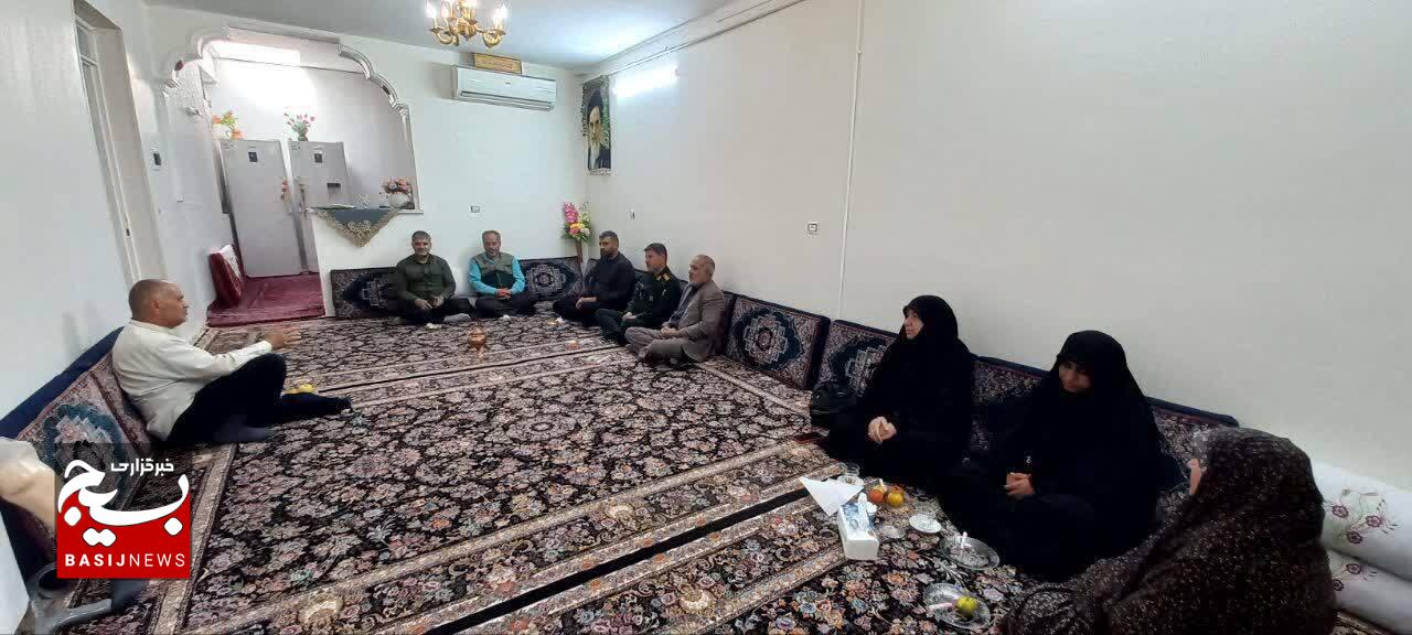جانبازان، سند زنده حماسه و ایثارند جانبازان، سند زنده حماسه و ایثارند