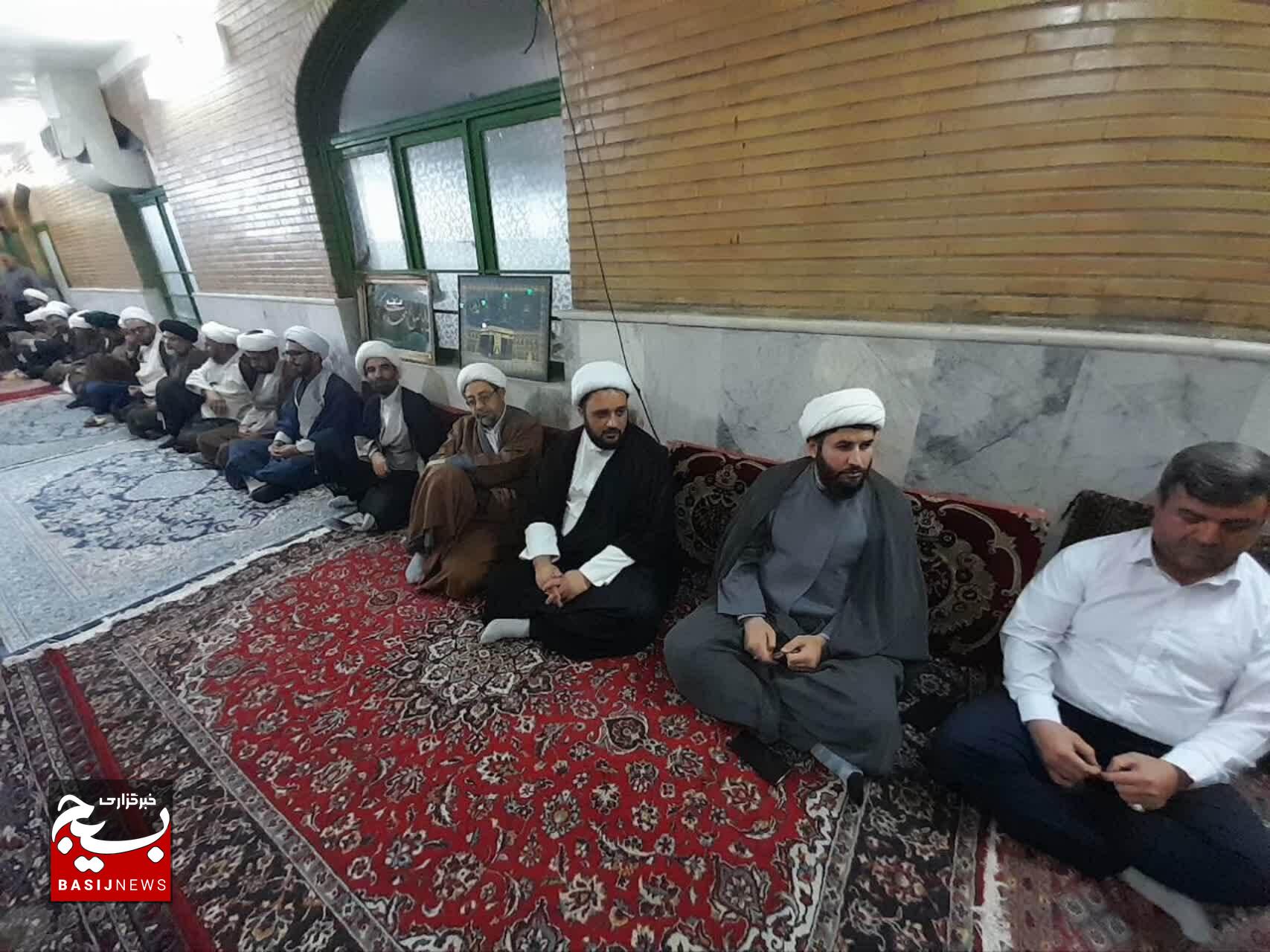 ائمه جماعات مساجد زحمتکشان فرهنگی هستند ائمه جماعات مساجد زحمتکشان فرهنگی هستند