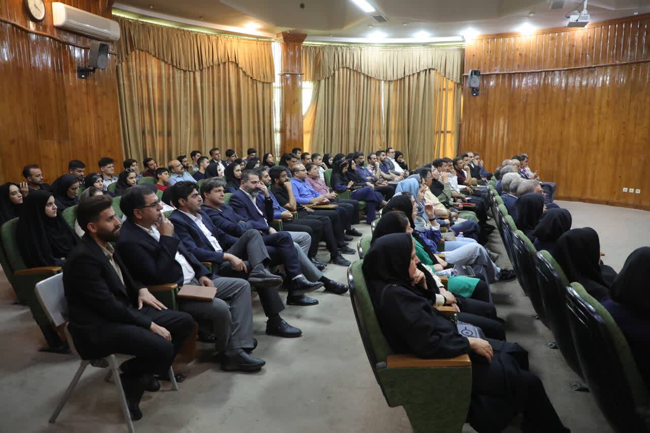 برگزاری همایش تخصصی «ترویج و تعمیق منش پهلوانی ویژه مربیان، داوران و ورزشکاران در یزد + تصاویر برگزاری همایش تخصصی «ترویج و تعمیق منش پهلوانی ویژه مربیان، داوران و ورزشکاران در یزد + تصاویر
