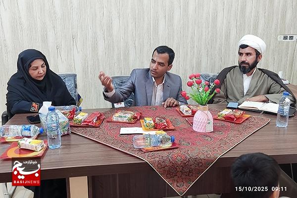 نشست گرامیداشت روز عصای سفید در کنگان برگزار شد نشست گرامیداشت روز عصای سفید در کنگان برگزار شد