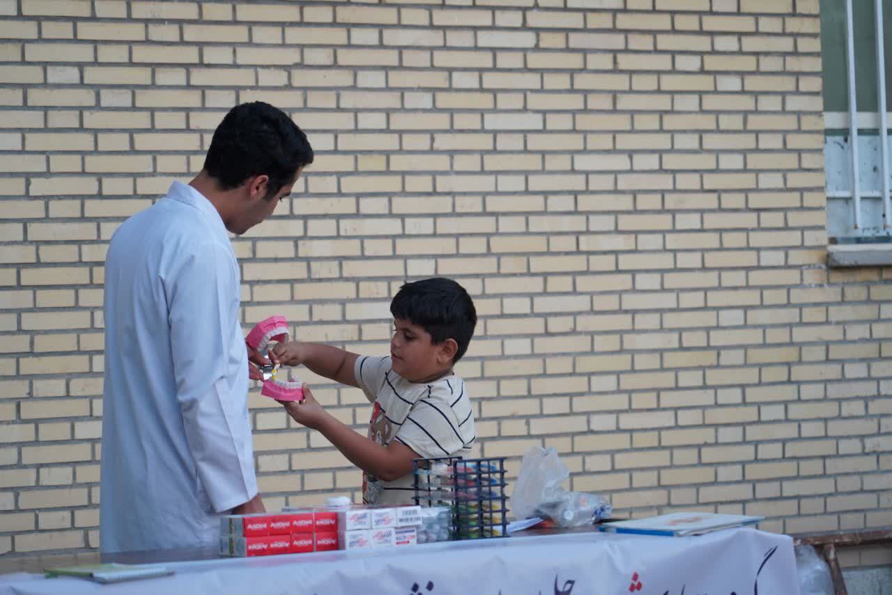 شیرینی خدمت دانشجویان جهادگر بسیجی دانشگاه علومپزشکی یاسوج در رود تلخ شیرینی خدمت دانشجویان جهادگر بسیجی دانشگاه علومپزشکی یاسوج در رود تلخ