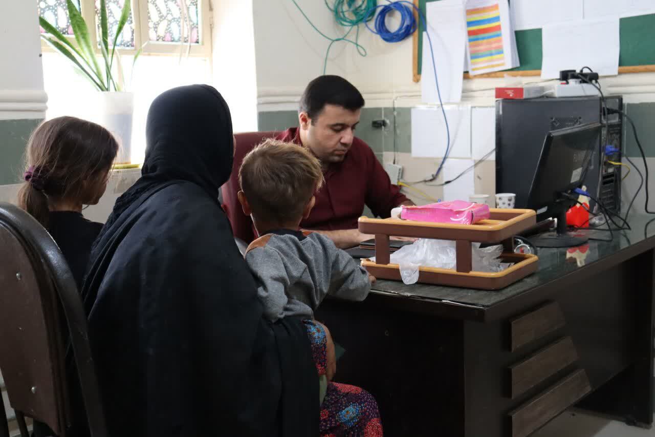 شیرینی خدمت دانشجویان جهادگر بسیجی دانشگاه علومپزشکی یاسوج در رود تلخ شیرینی خدمت دانشجویان جهادگر بسیجی دانشگاه علومپزشکی یاسوج در رود تلخ