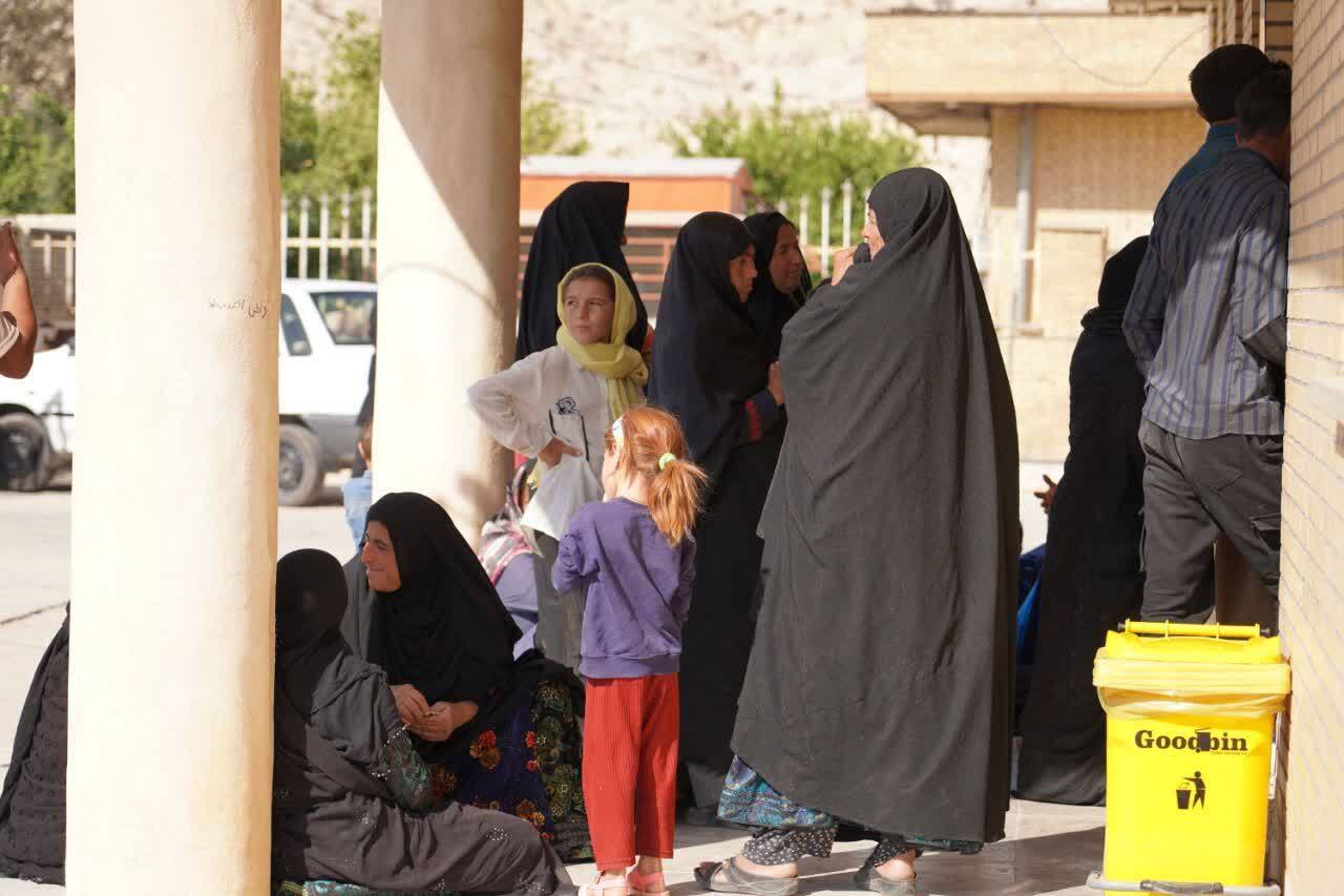 شیرینی خدمت دانشجویان جهادگر بسیجی دانشگاه علومپزشکی یاسوج در رود تلخ شیرینی خدمت دانشجویان جهادگر بسیجی دانشگاه علومپزشکی یاسوج در رود تلخ
