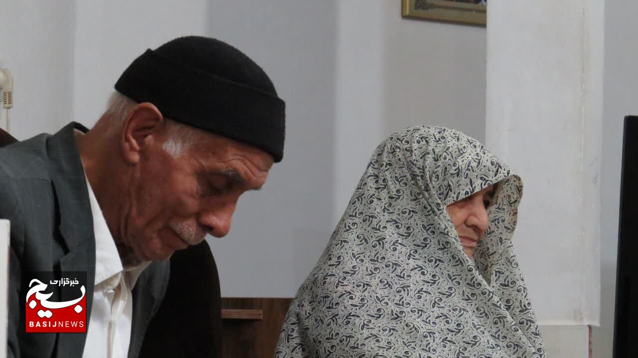 با خانواده شهید محمد غفاری دیدار و از آنها دلجویی شد+عکس