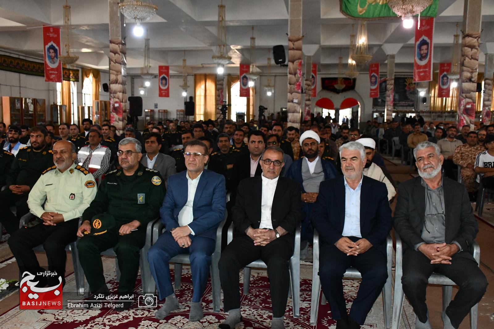 برگزاری آیین میهمانی لاله ها و عطرافشانی قبور مطهر شهدا در یاسوج برگزاری آیین میهمانی لاله ها و عطرافشانی قبور مطهر شهدا در یاسوج