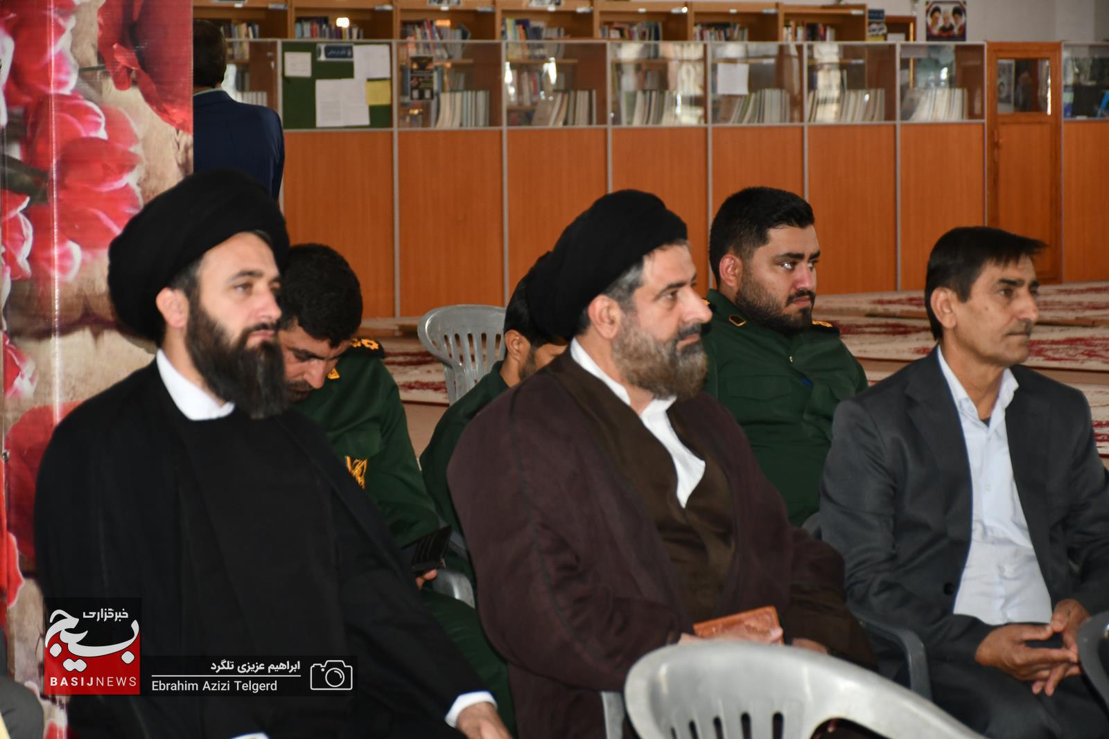 برگزاری آیین میهمانی لاله ها و عطرافشانی قبور مطهر شهدا در یاسوج برگزاری آیین میهمانی لاله ها و عطرافشانی قبور مطهر شهدا در یاسوج