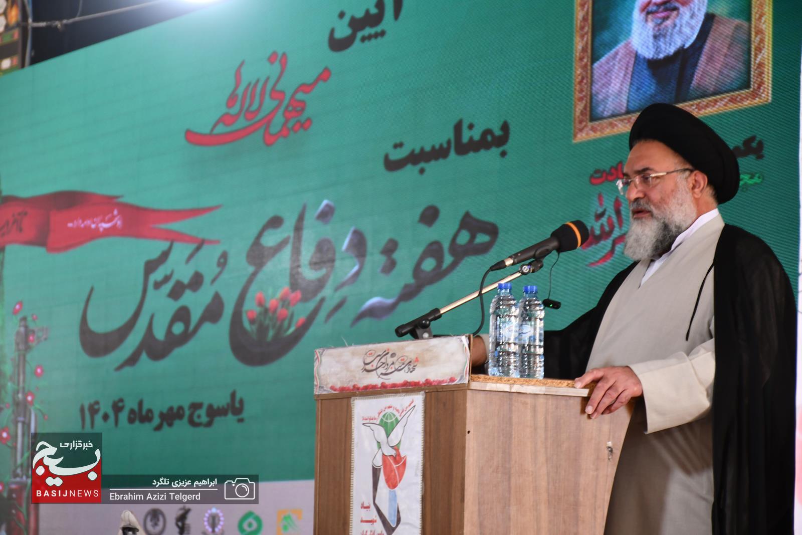 برگزاری آیین میهمانی لاله ها و عطرافشانی قبور مطهر شهدا در یاسوج برگزاری آیین میهمانی لاله ها و عطرافشانی قبور مطهر شهدا در یاسوج