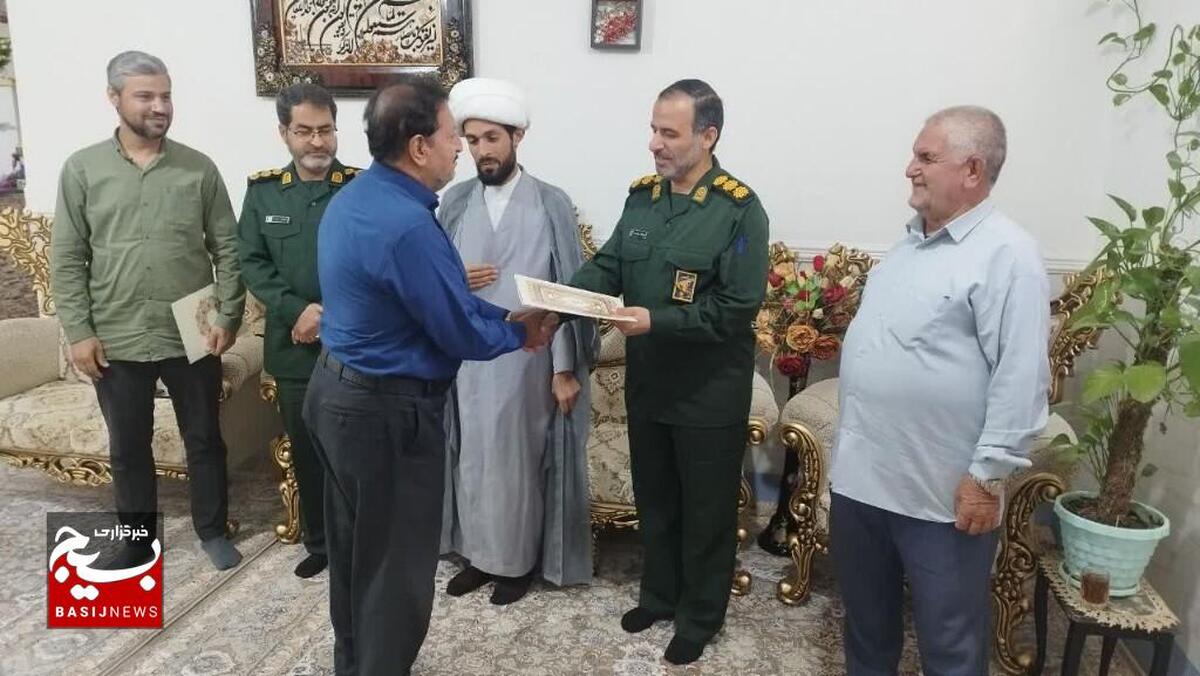 دیدار با خانواده مداحان ایثارگر شهرستان تنگستان انجام شد
