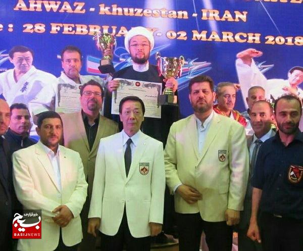 طلبه بسیجی و ورزشکار مشهدی، راز موفقیتش را فاش کرد طلبه بسیجی و ورزشکار مشهدی، راز موفقیتش را فاش کرد