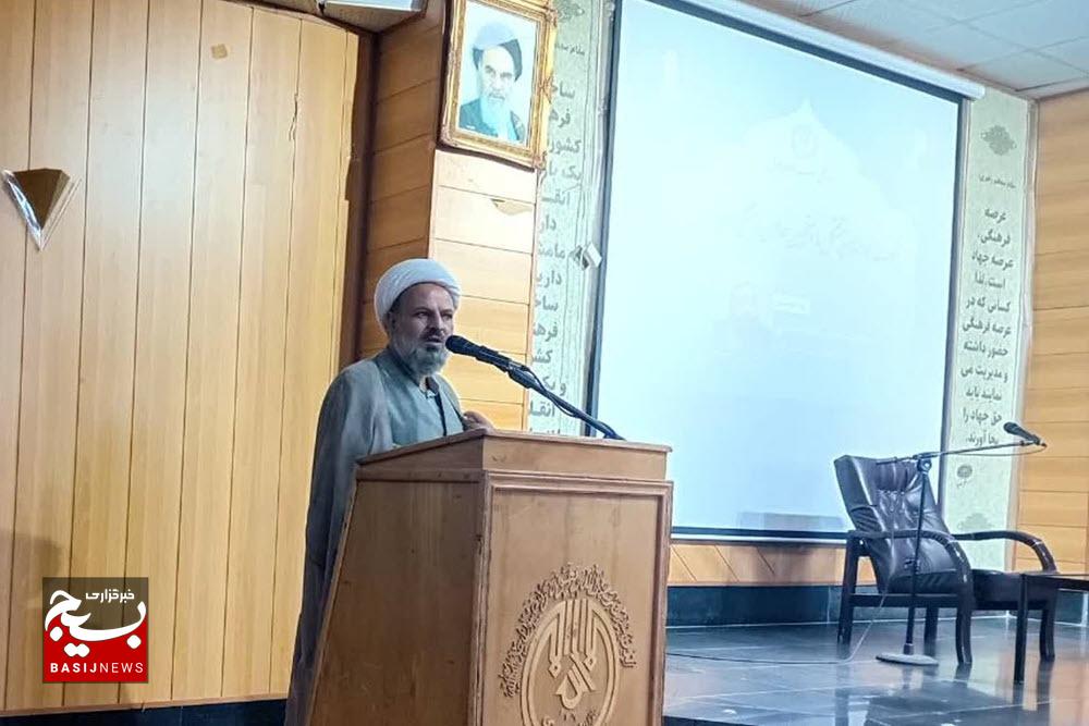 وحدت نهادهای فرهنگی و هیئات مذهبی در خدمت‌رسانی به آرمان‌های انقلاب