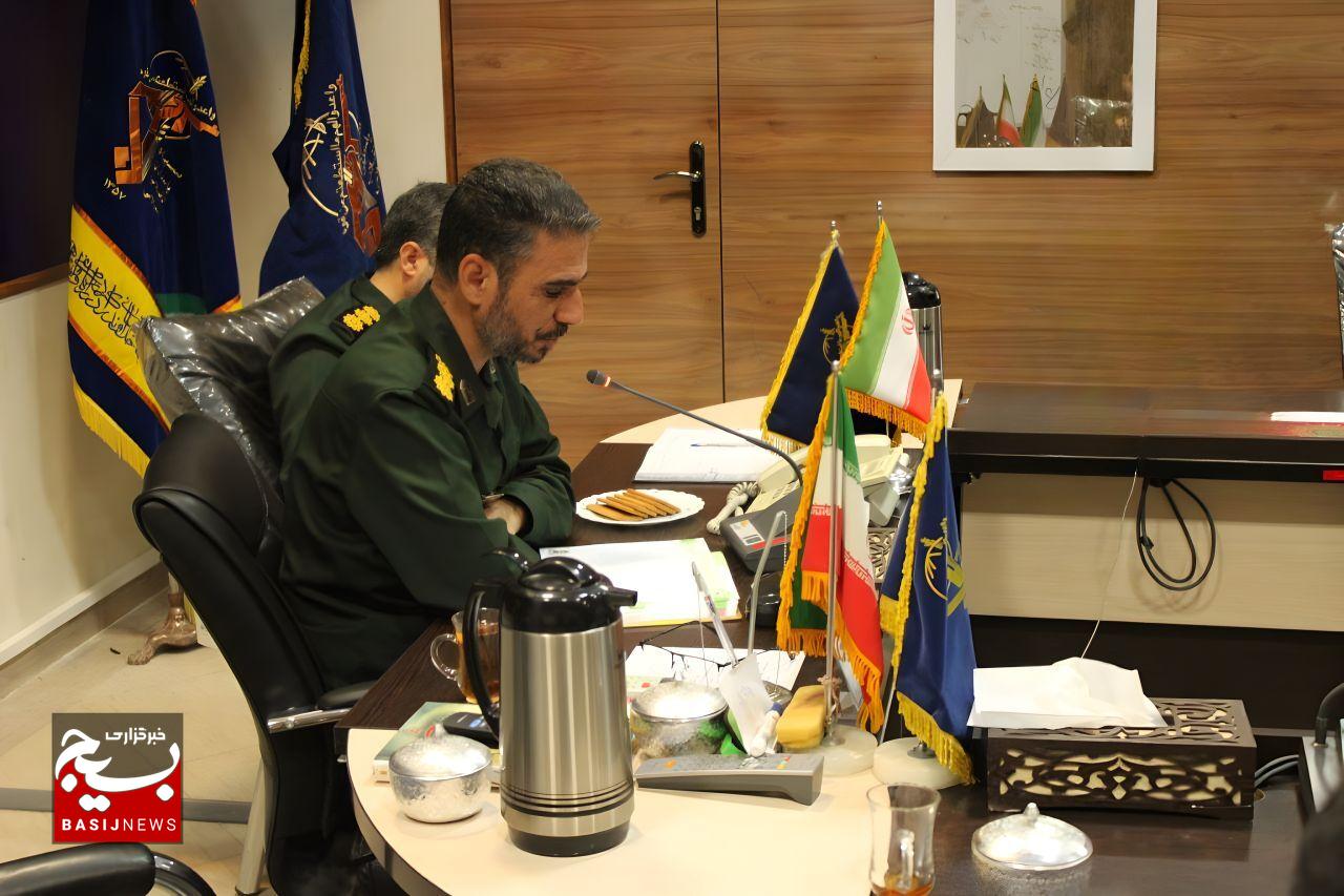 خبر در حال تکمیل است/// یادواره شهدای حرم در روز سهشنبه ۸ مهر ماه در مشهد برگزار خواهد شد
