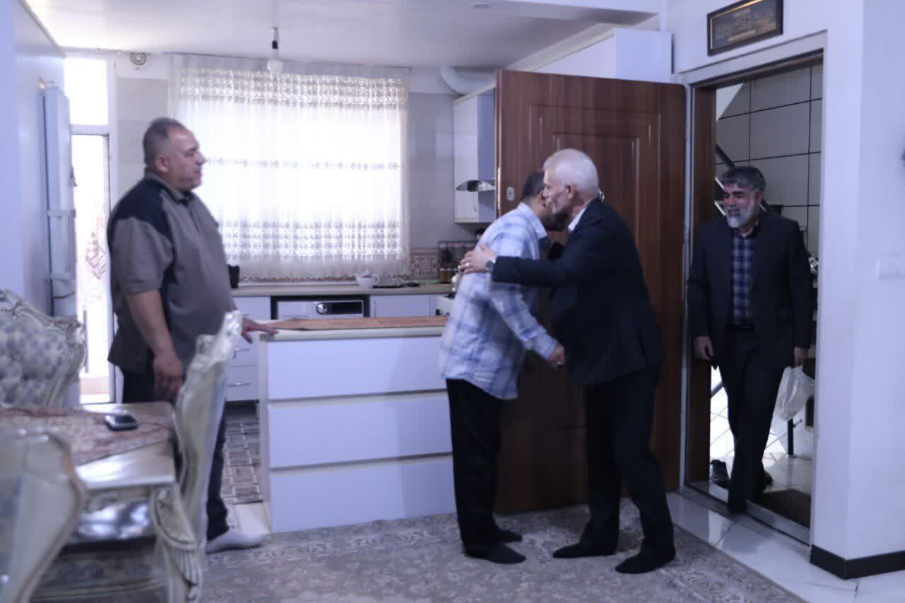 دیدار جمعی از مسئولان ورزش کشور با خانواده شهیدان مدواری دیدار جمعی از مسئولان ورزش کشور با خانواده شهیدان مدواری