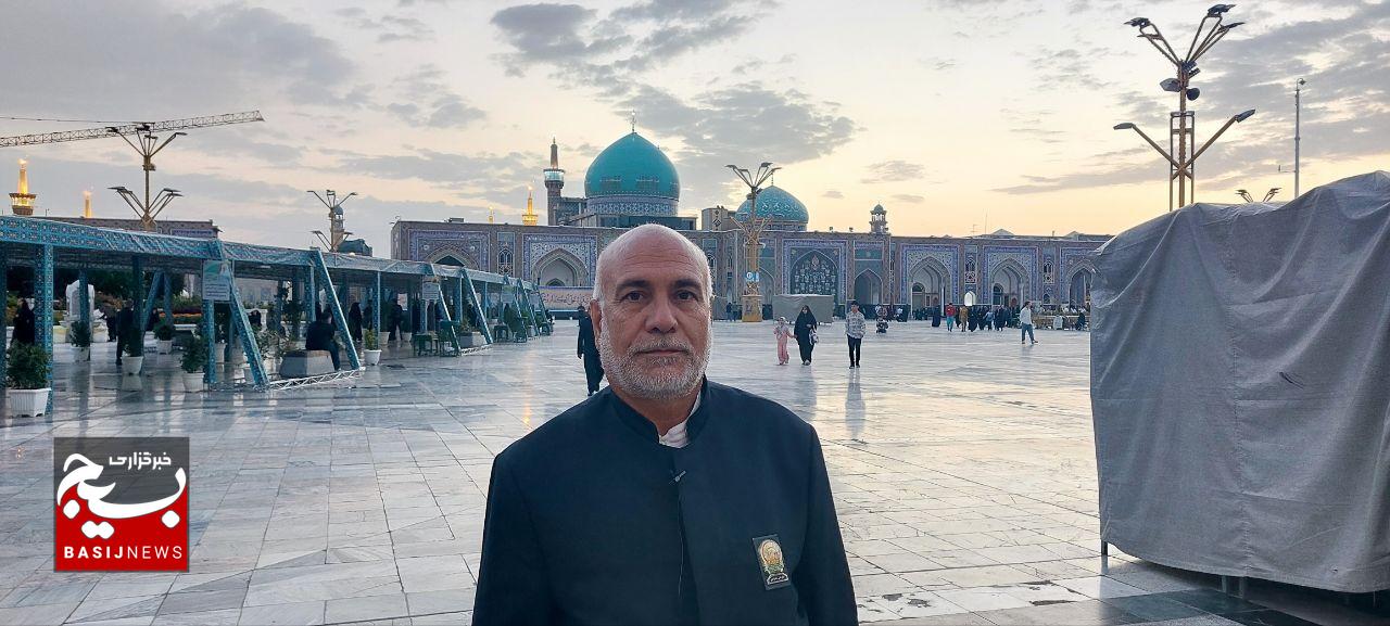 زیارت خادمان بارگاه مطهر رضوی به نیابت از شهدای جبهه مقاومت در مراسم گرامیداشت هفته دفاع مقدس