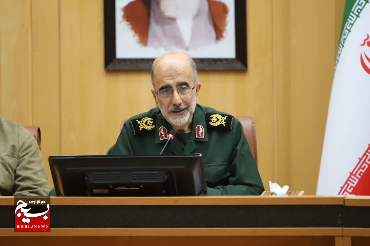 انتشار فرهنگ دفاع مقدس چنانچه مورد حمایت ملی قرار گیرد، میتواند در حافظه نسل امروز، ماندگارتر شود انتشار فرهنگ دفاع مقدس چنانچه مورد حمایت ملی قرار گیرد، میتواند در حافظه نسل امروز، ماندگارتر شود