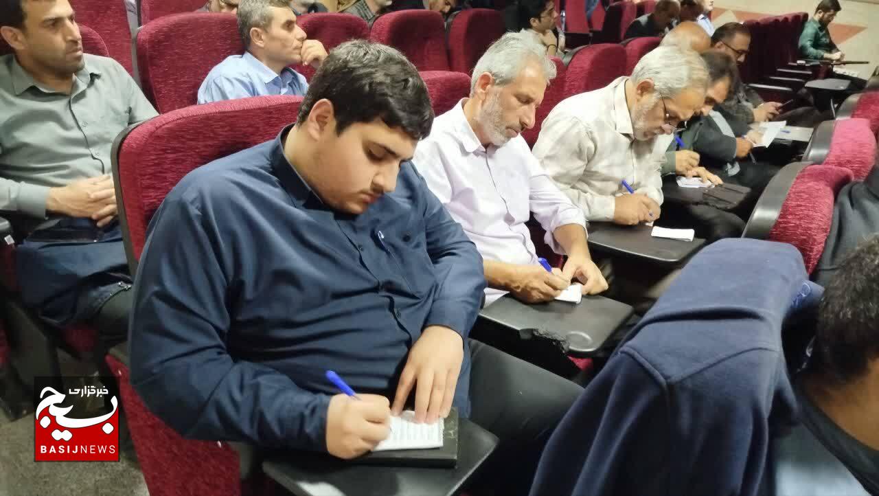 اصلاح ساختار اقتصادی، پیششرط کاهش آسیبپذیری در برابر تحریمهاست اصلاح ساختار اقتصادی، پیششرط کاهش آسیبپذیری در برابر تحریمهاست