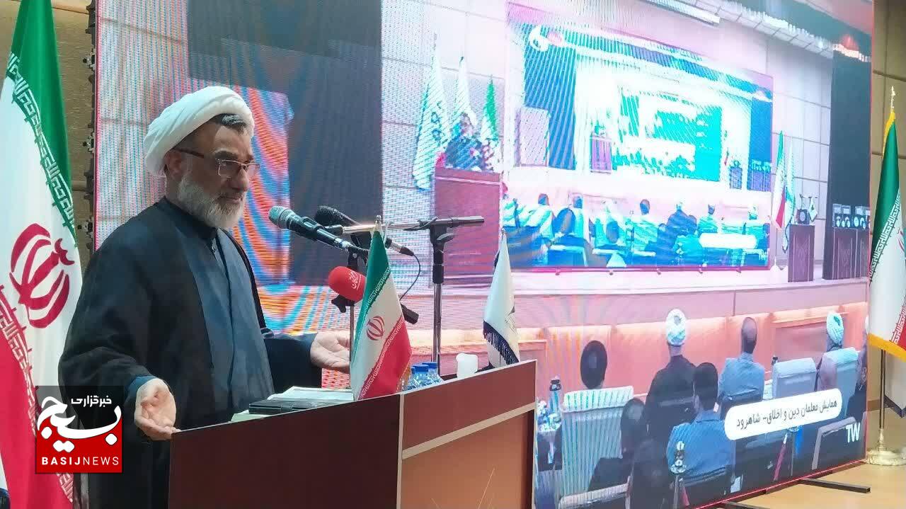 شاهرود؛ شهر معلمان دین و اخلاق/ عدالت، محور پیوند دین و اخلاق از منظر دبیر شورای عالی انقلاب فرهنگی