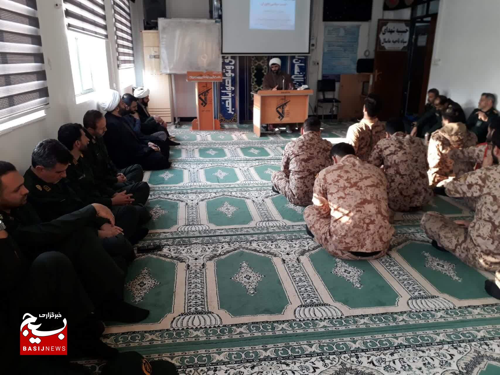 برگزاری نشست سیاسی پایوران و سربازان سپاه ماسال 