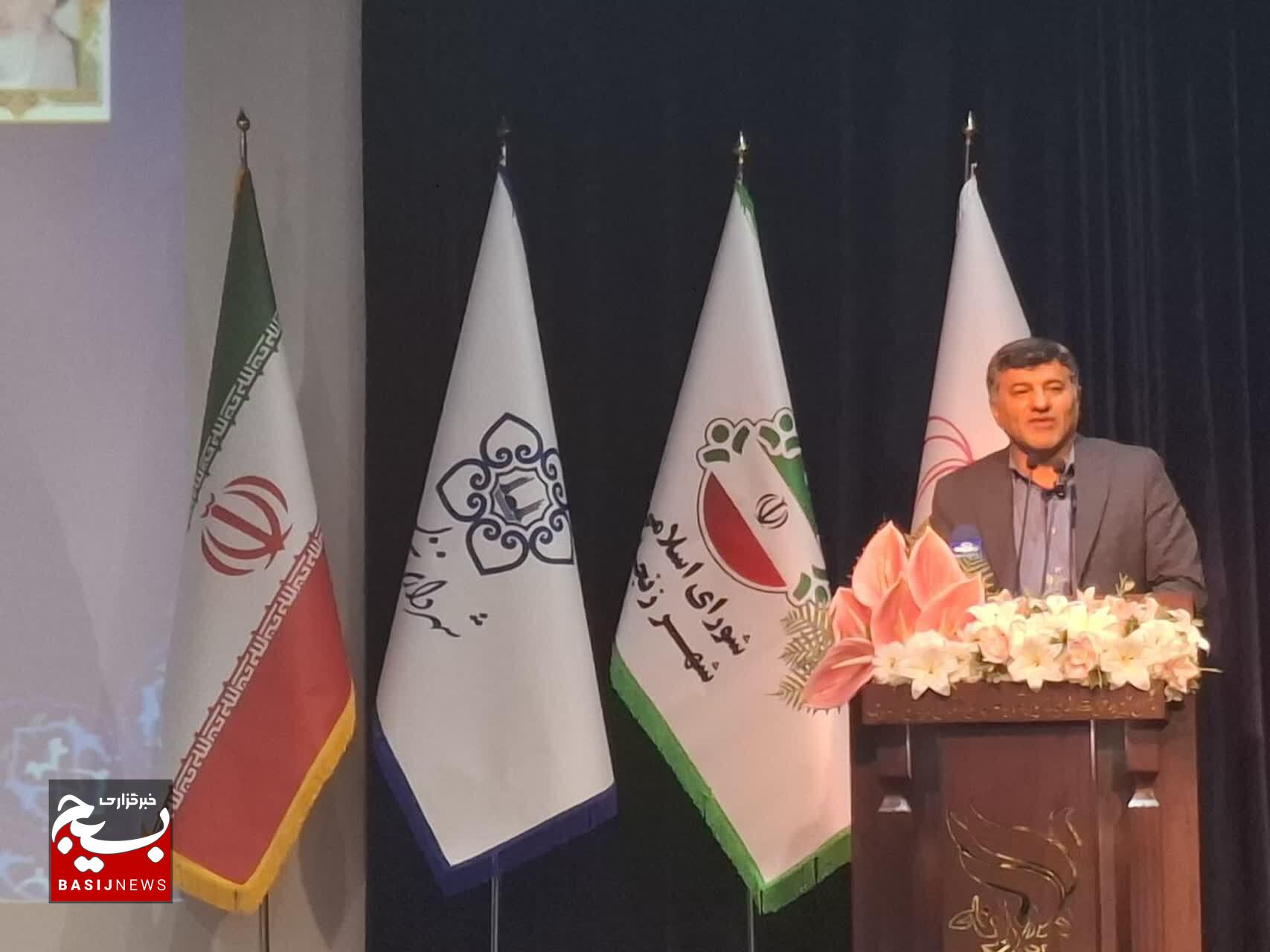 عدالت محوری رویکرد شورای ششم است/سبزه میدان مانندنگین درخشان شهر زنجان میدرخشد و مایه افتخار است عدالت محوری رویکرد شورای ششم است/سبزه میدان مانندنگین درخشان شهر زنجان میدرخشد و مایه افتخار است