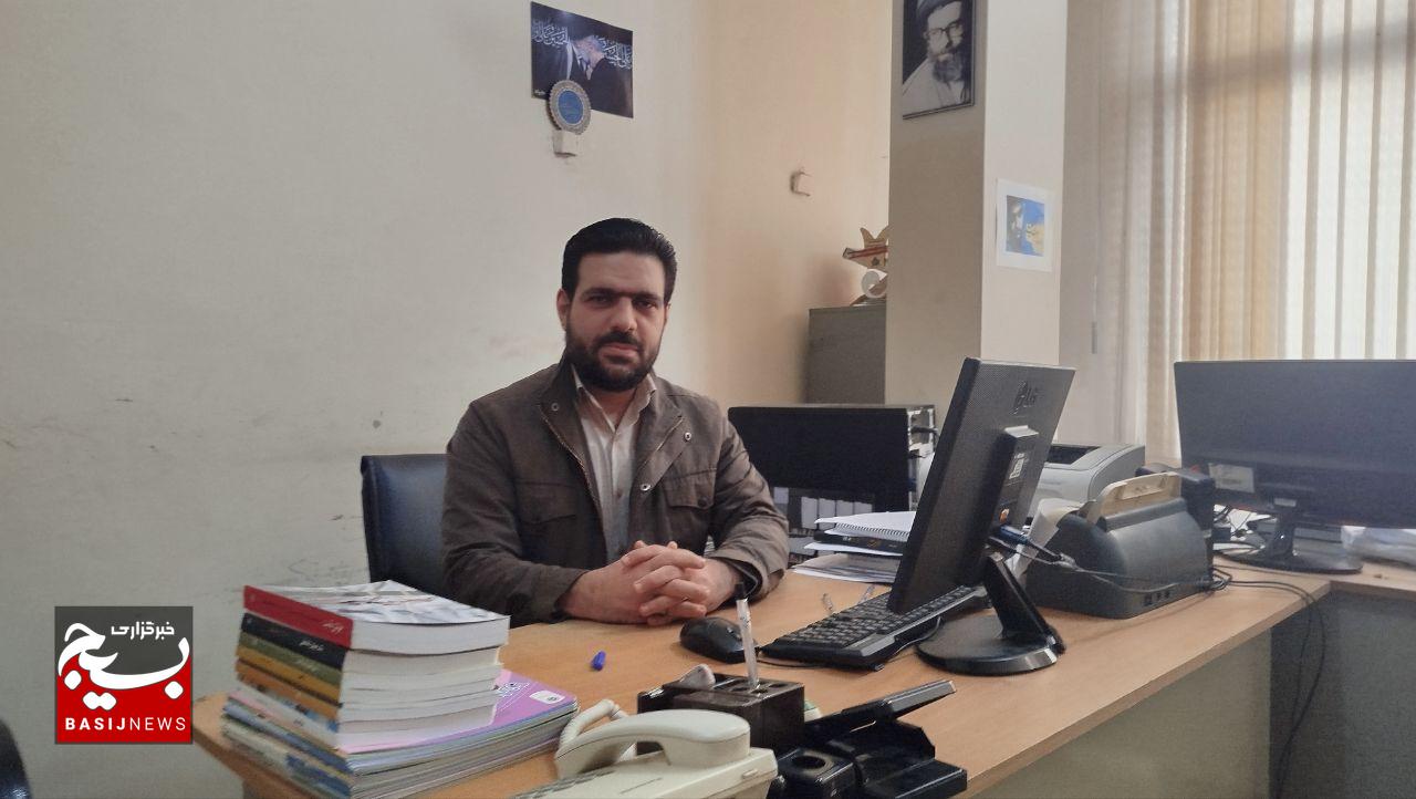 کتاب سنگر پایدار هویت در جنگ ادراکی است کتاب سنگر پایدار هویت در جنگ ادراکی است