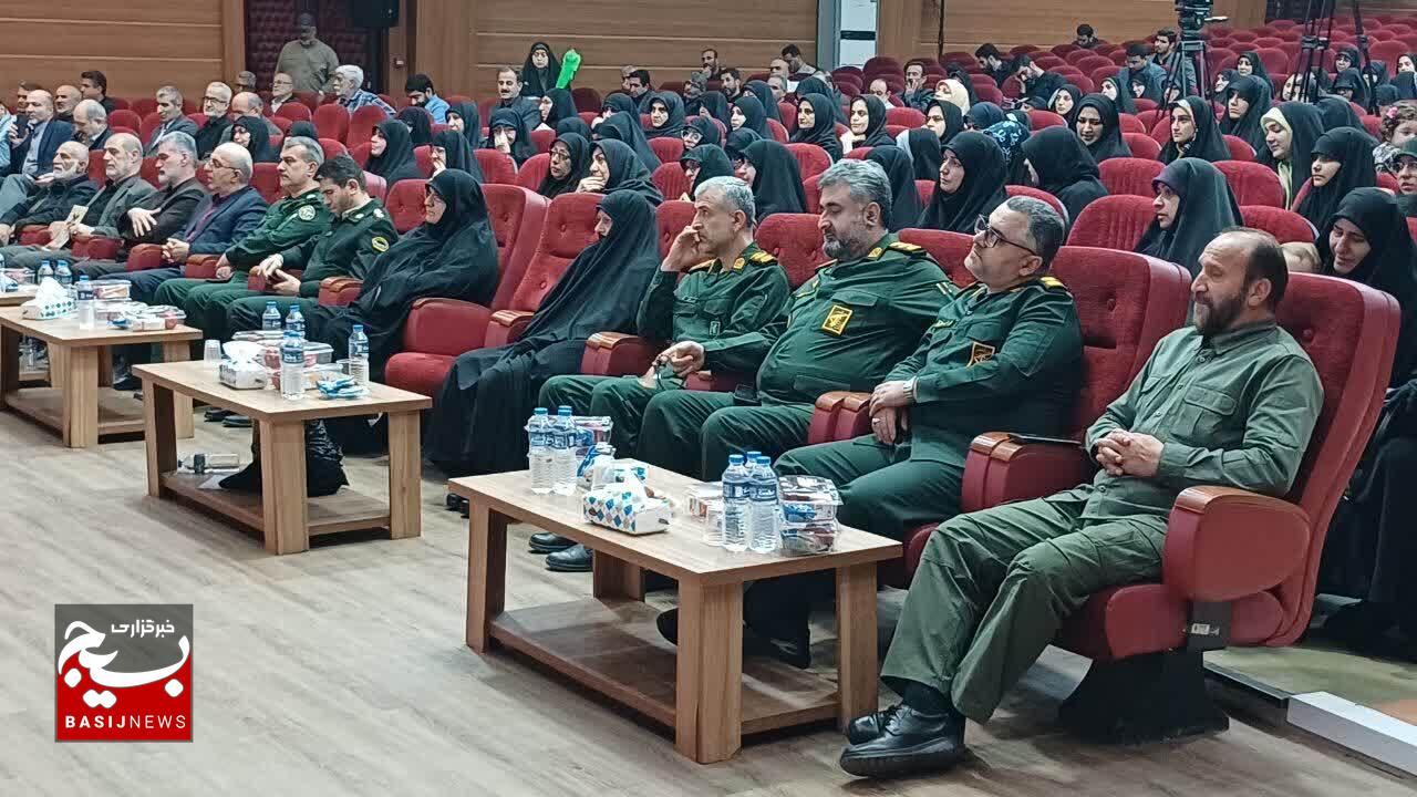 زن، عنصر تمدنساز اسلامی است زن، عنصر تمدنساز اسلامی است