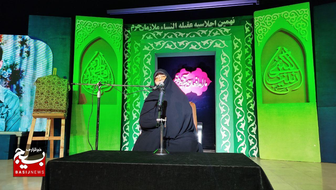 زن، عنصر تمدنساز اسلامی است زن، عنصر تمدنساز اسلامی است