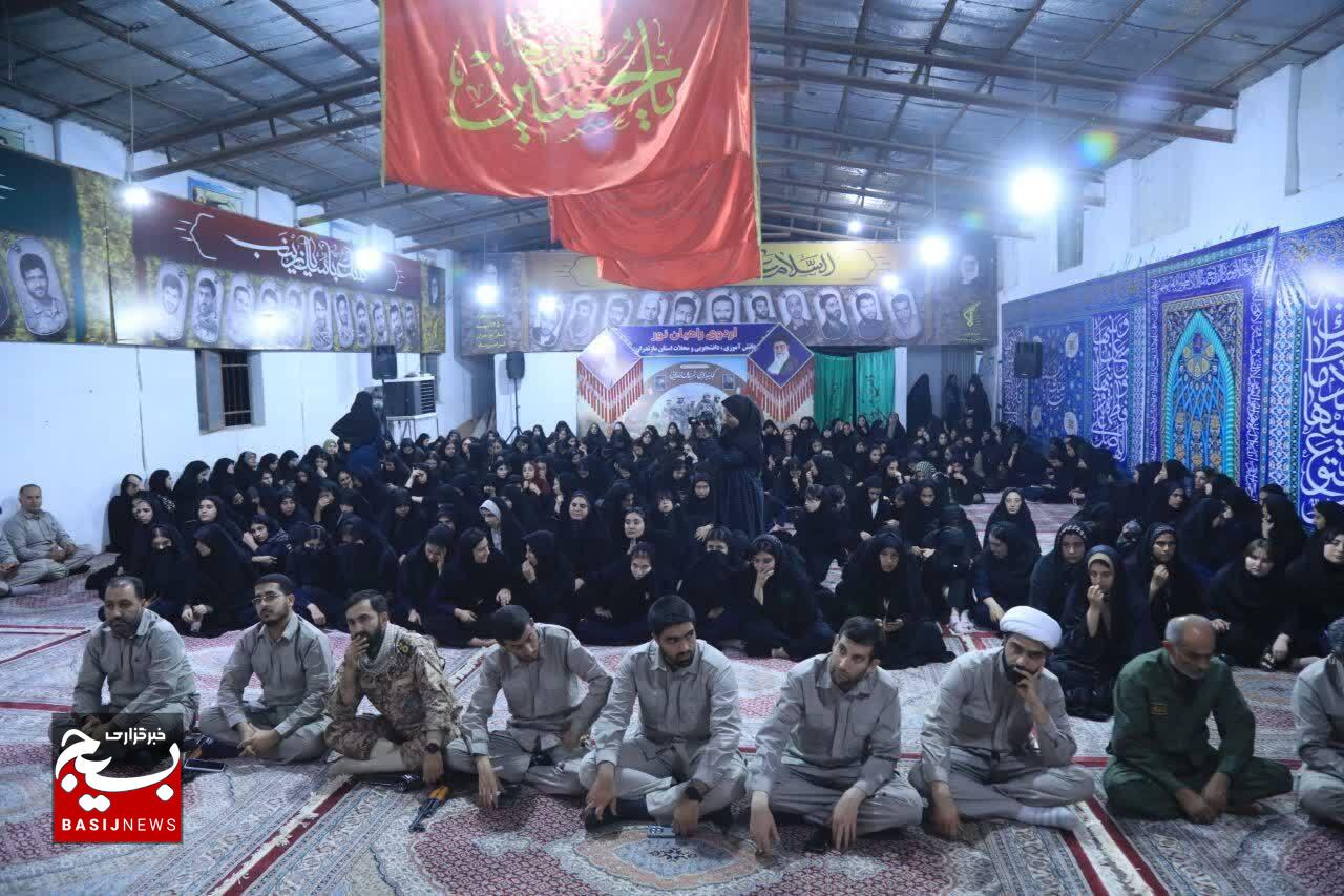 آمریکا به دنبال اطاعت کامل دنیاست