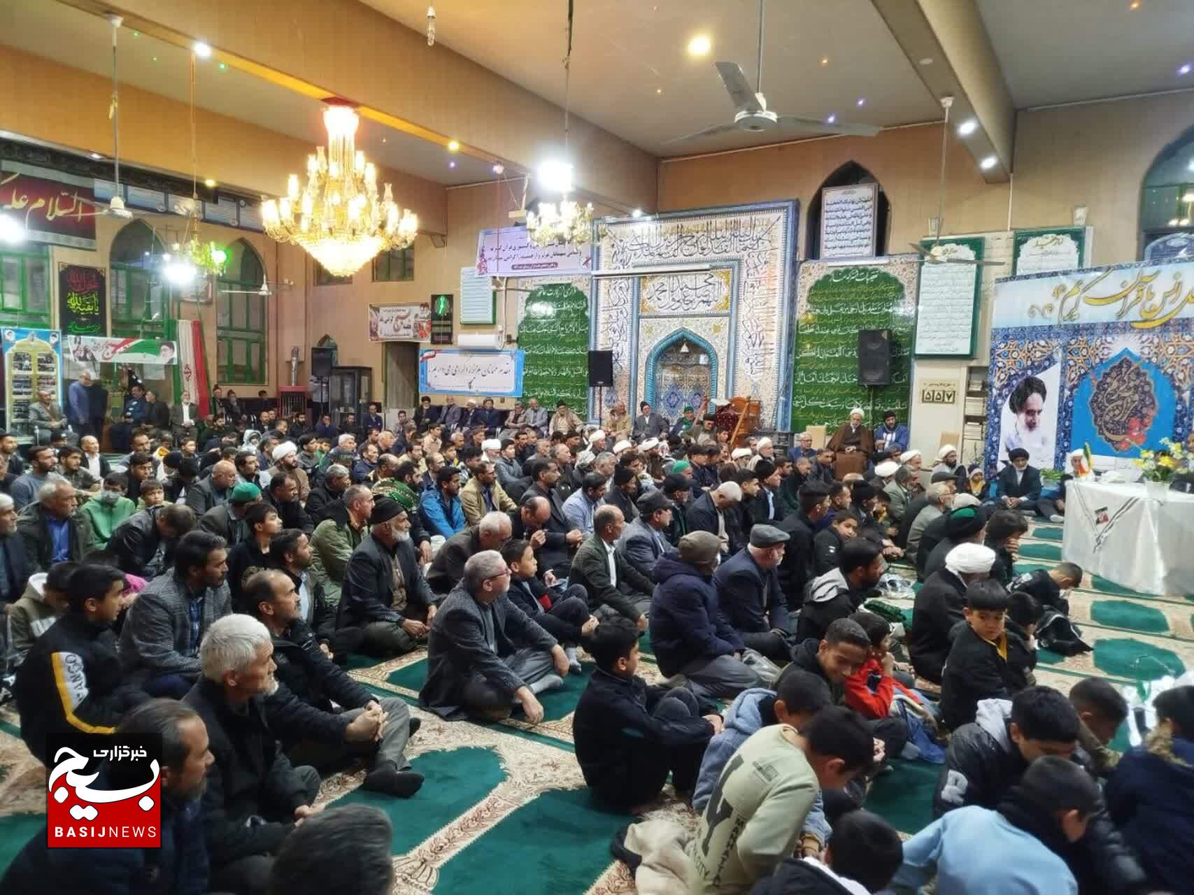 طنین نوای ملکوتی قرآن در یادواره شهدا در روستای خرمآباد تربتجام طنین نوای ملکوتی قرآن در یادواره شهدا در روستای خرمآباد تربتجام