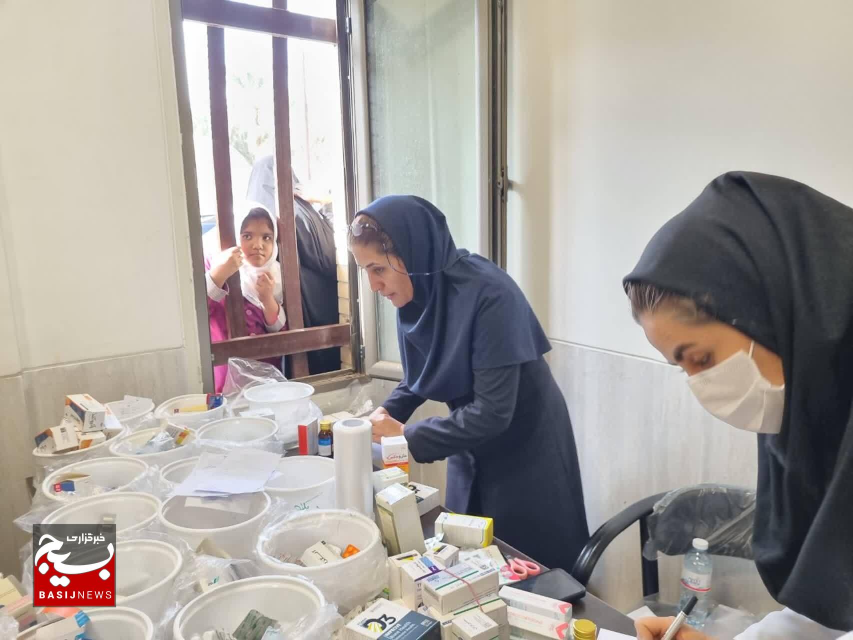 برپایی میز خدمت ادارات کل در شهرستان گنبکی