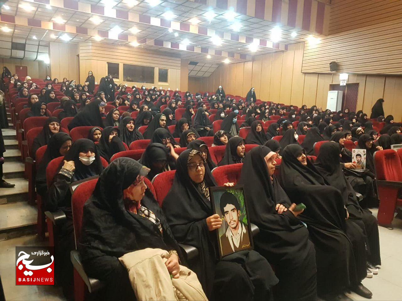 حضرت ام البنین (ع) الگوی زن تراز انقلاب اسلامی است حضرت ام البنین (ع) الگوی زن تراز انقلاب اسلامی است