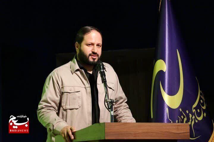 هنر متعهد حقیقت زن مسلمان را بازنمایی میکند هنر متعهد حقیقت زن مسلمان را بازنمایی میکند