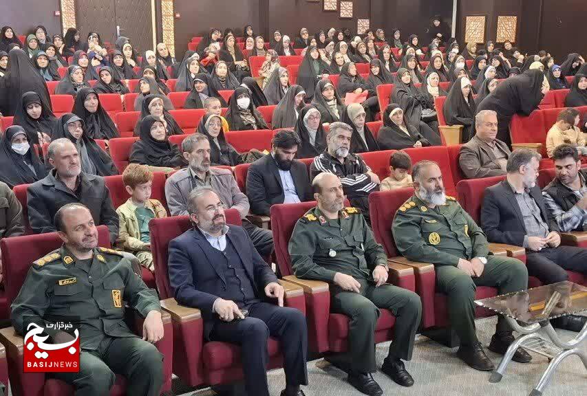 بانوان جهادگر پای کار جریان سازی در جامعه هستند بانوان جهادگر پای کار جریان سازی در جامعه هستند