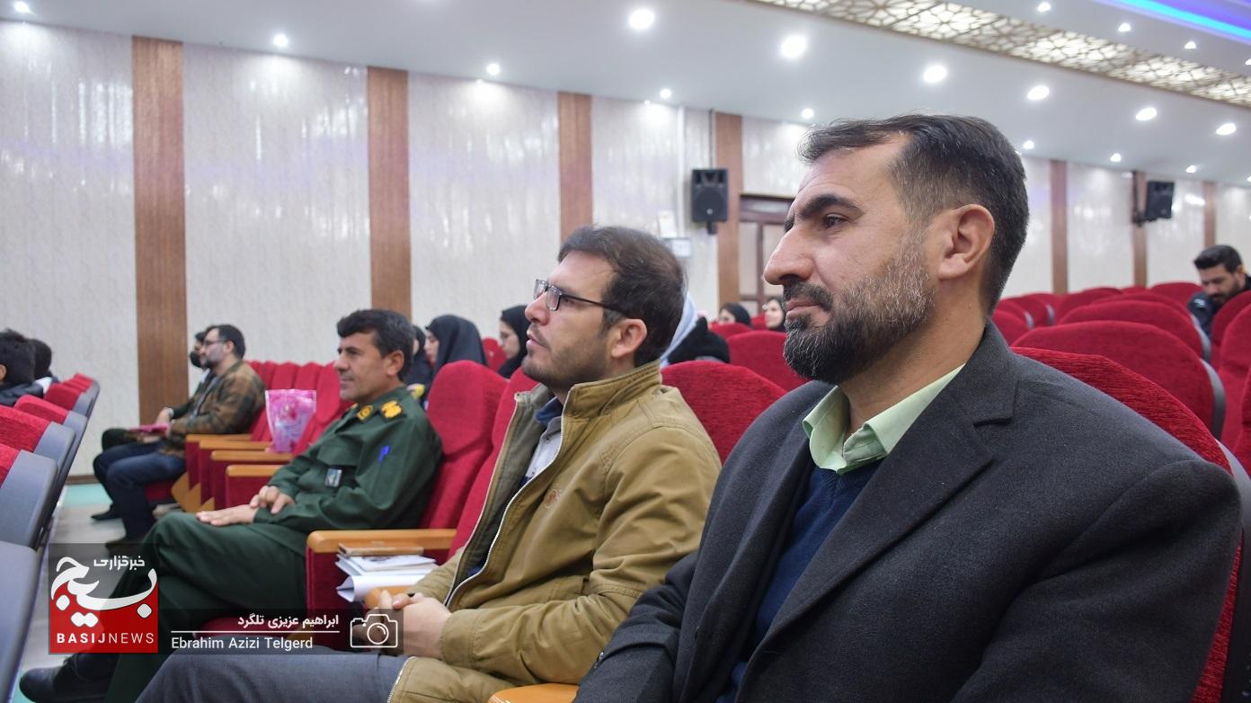 دیدار صمیمی فرمانده سپاه فتح با برگزیدگان رویداد سدرا دیدار صمیمی فرمانده سپاه فتح با برگزیدگان رویداد سدرا