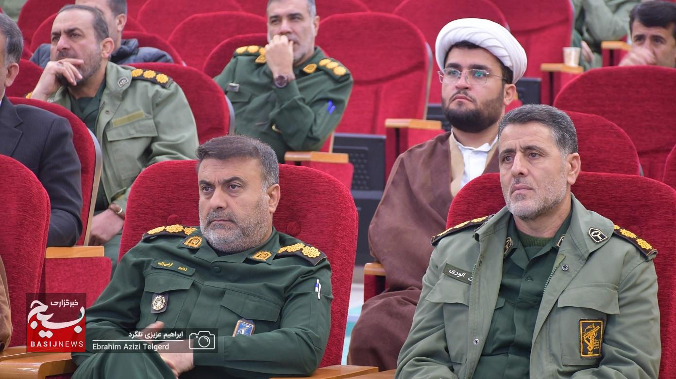 تجلیل از خانواده های پیشگام در ازدواج آسان و فرزند آوری در سپاه فتح