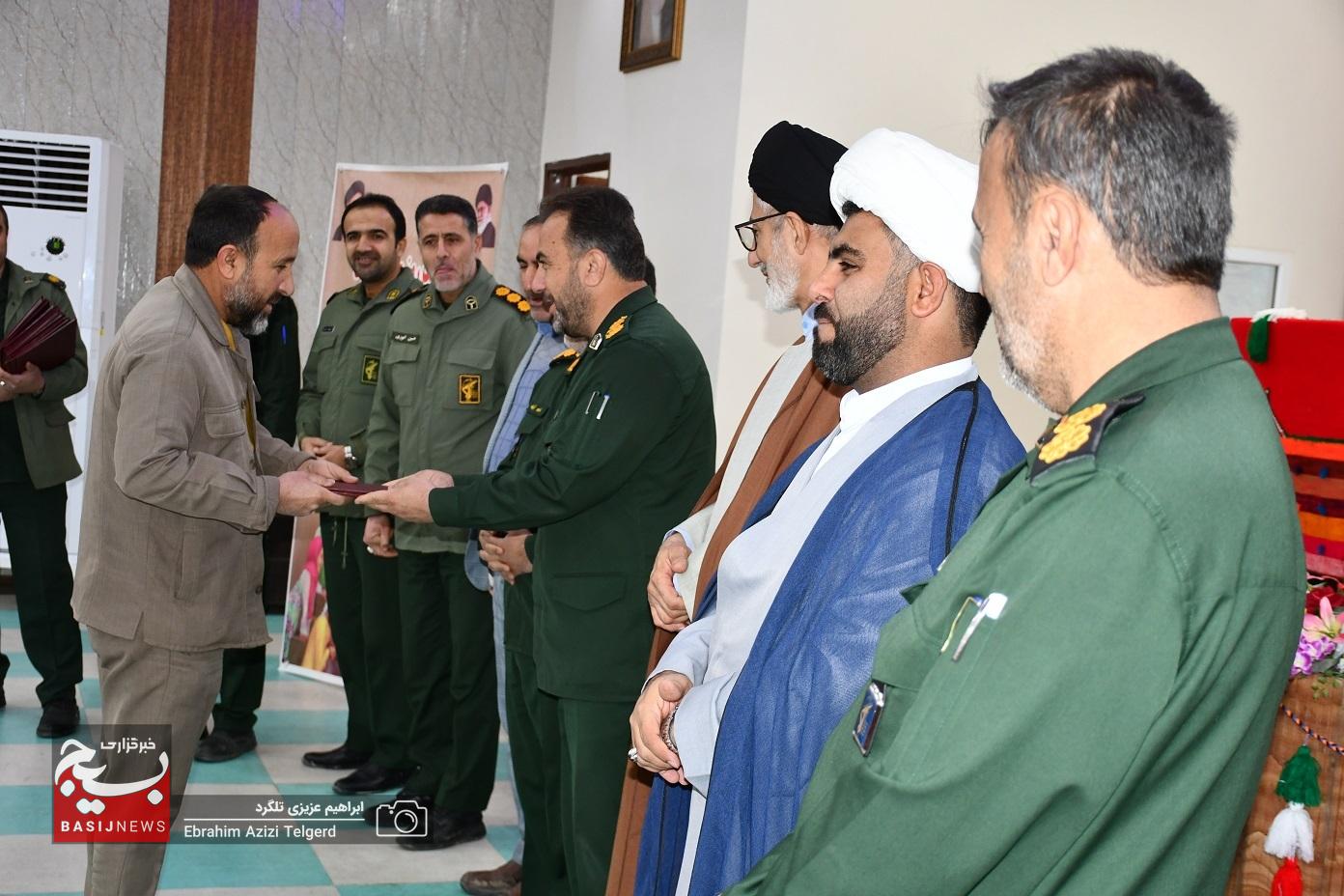 تجلیل از خانواده های پیشگام در ازدواج آسان و فرزند آوری در سپاه فتح