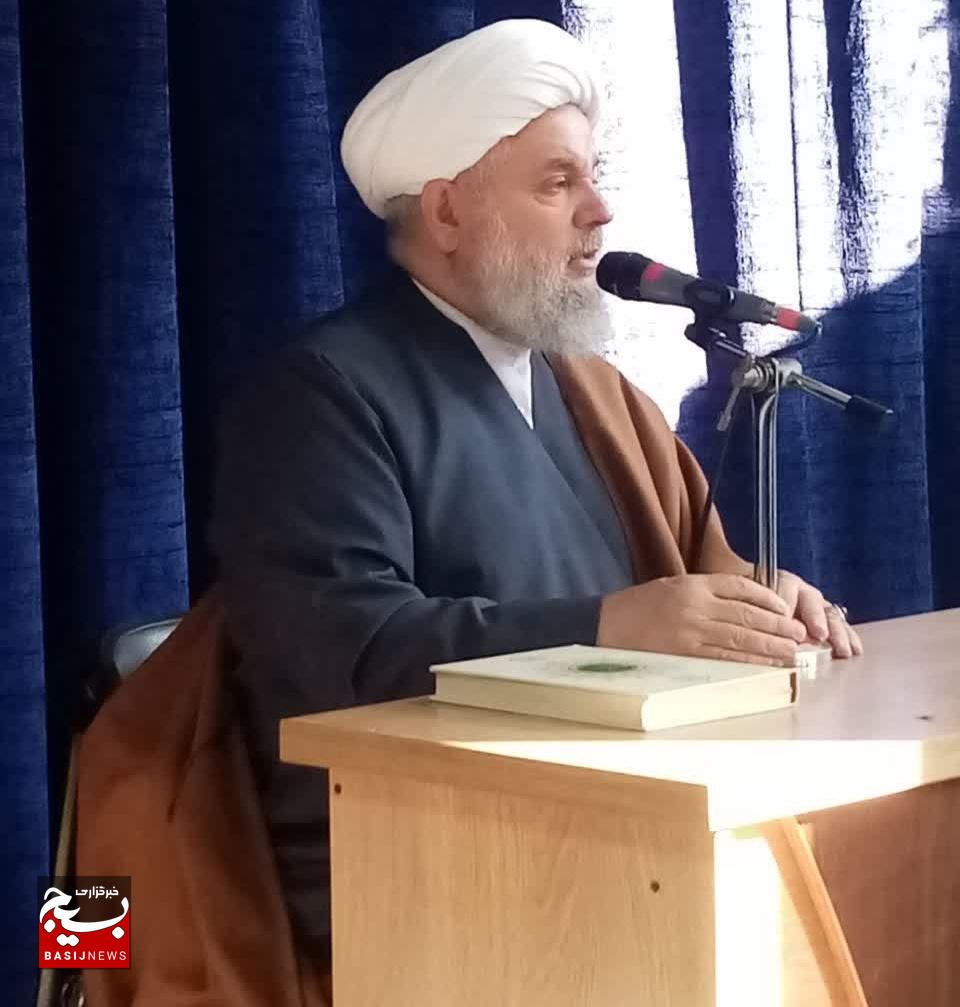 جامعه اسلامی بدون احساس مسئولیت متقابل دچار اختلاف میشود/مدیریت توحیدی رهبر انقلاب در جنگ ۱۲ روزه، جلوهای از نصرت جبهه حق بود/صبر و پایمردی مردم ایران ستودنی است/مردم ایران به داشتن امام خمینی(ره) و رهبر انقلاب افتخار میکنند جامعه اسلامی بدون احساس مسئولیت متقابل دچار اختلاف میشود/مدیریت توحیدی رهبر انقلاب در جنگ ۱۲ روزه، جلوهای از نصرت جبهه حق بود/صبر و پایمردی مردم ایران ستودنی است/مردم ایران به داشتن امام خمینی(ره) و رهبر انقلاب افتخار میکنند