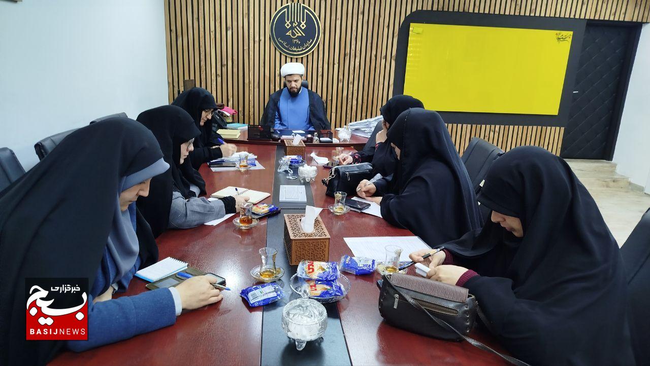 اعتکاف فرصتی برای تقویت ایمان و ایجاد همبستگی است اعتکاف فرصتی برای تقویت ایمان و ایجاد همبستگی است