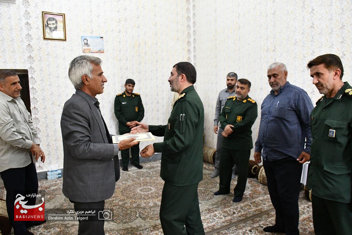 دیدار فرمانده سپاه فتح با خانواده شهدای جنگ رمضان در یاسوج