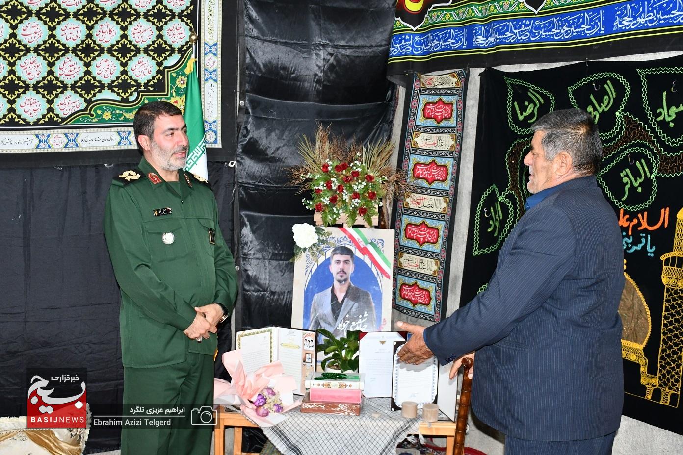 دیدار فرمانده سپاه فتح با خانواده شهدای جنگ رمضان در یاسوج