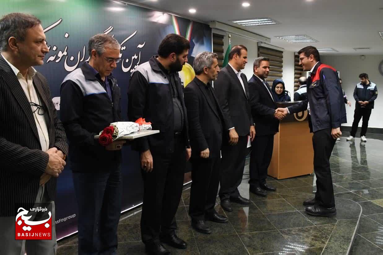 کارگران نمونه ایران ترانسفو تجلیل شدند کارگران نمونه ایران ترانسفو تجلیل شدند