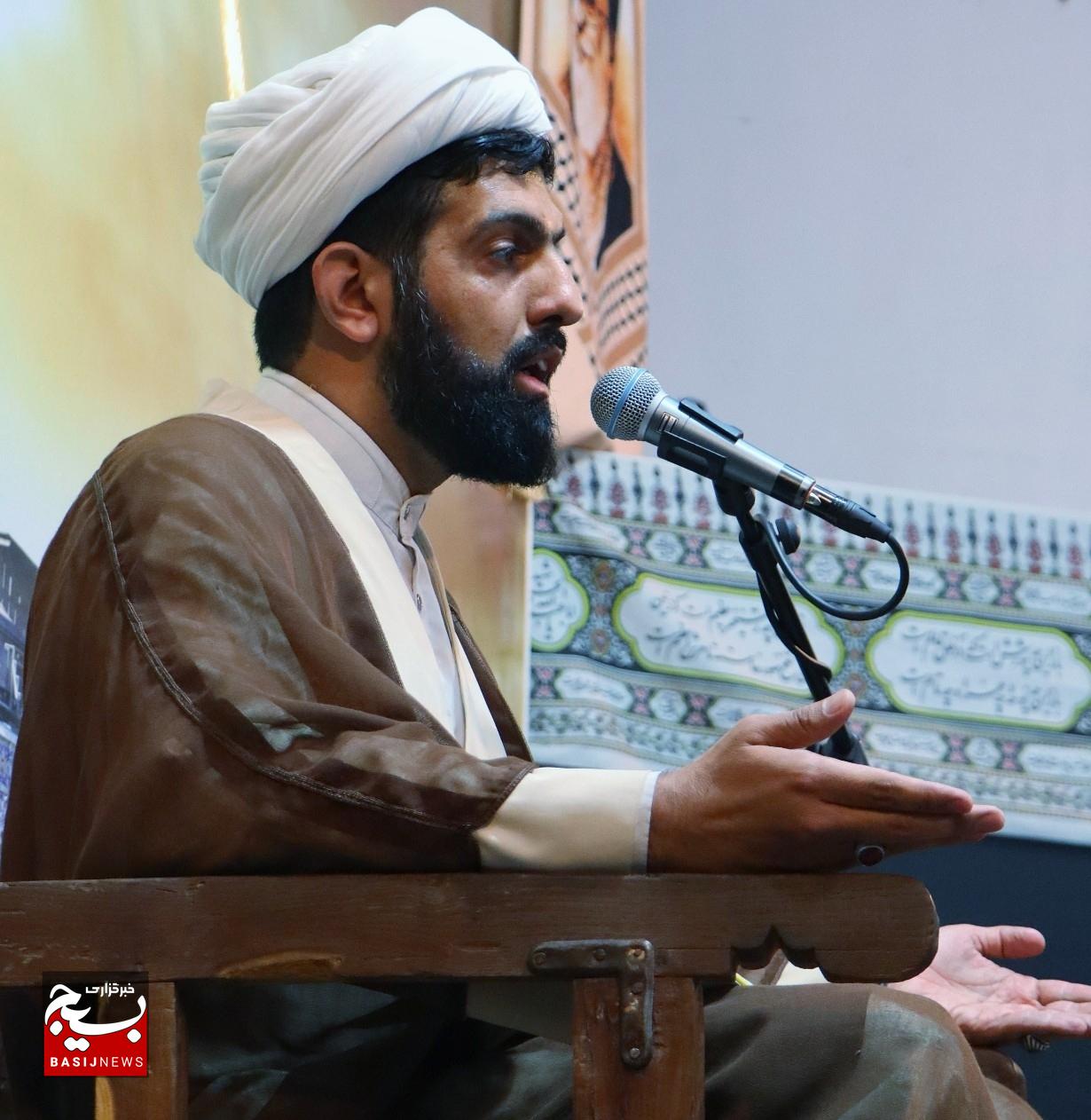 با مفسدان اقتصادی برخورد قاطع شود