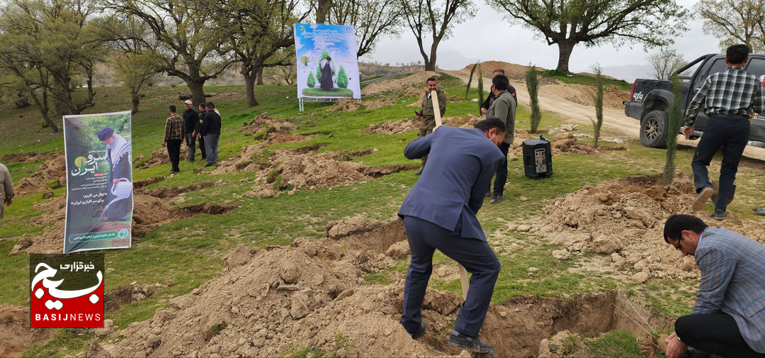 کاشت ۱۱ میلیون نهال توسط بسیجیان از ابتدای سال ۱۴۰۵ کاشت ۱۱ میلیون نهال توسط بسیجیان از ابتدای سال ۱۴۰۵