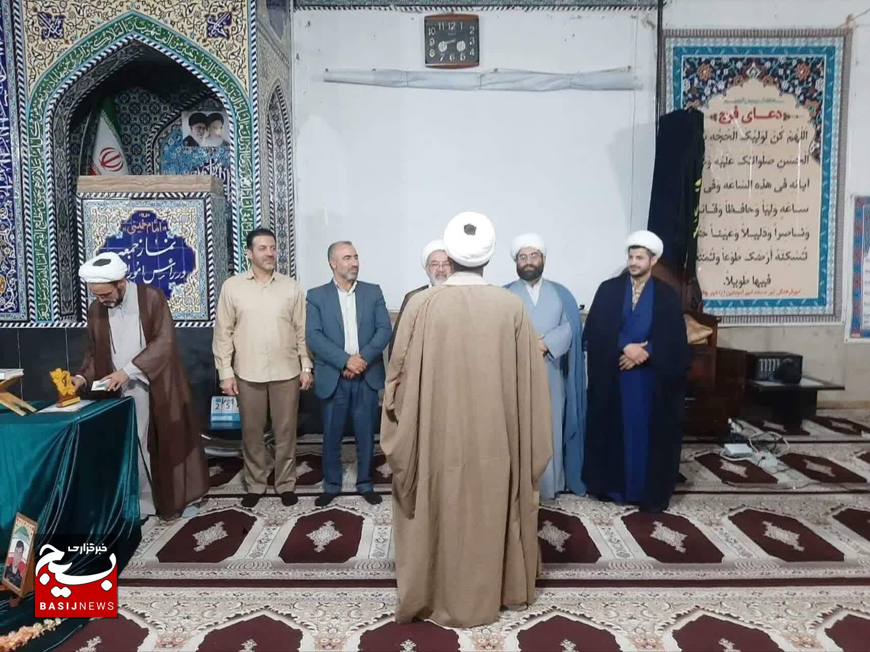 تجلیل از ۳۷ فعال فرهنگی و عقیدتی سیاسی رومشکان با حضور حجتالاسلام والمسلمین مفید تجلیل از ۳۷ فعال فرهنگی و عقیدتی سیاسی رومشکان با حضور حجتالاسلام والمسلمین مفید