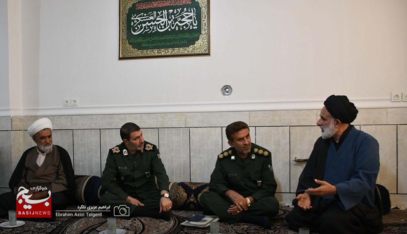 دیدار مسئولان سپاه فتح با خانواده شهدای جنگ رمضان در یاسوج + (تصاویر)