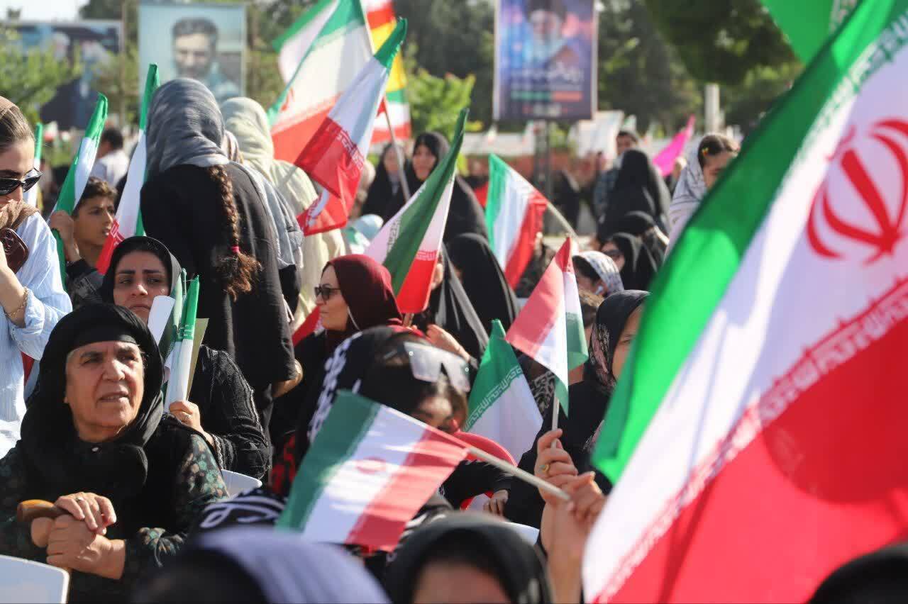 جمهوری اسلامی ایران با اقتدار از منافع خود دفاع میکند/مدیریت تنگه هرمز در اختیار صاحبان اصلی آن یعنی ملت ایران است جمهوری اسلامی ایران با اقتدار از منافع خود دفاع میکند/مدیریت تنگه هرمز در اختیار صاحبان اصلی آن یعنی ملت ایران است