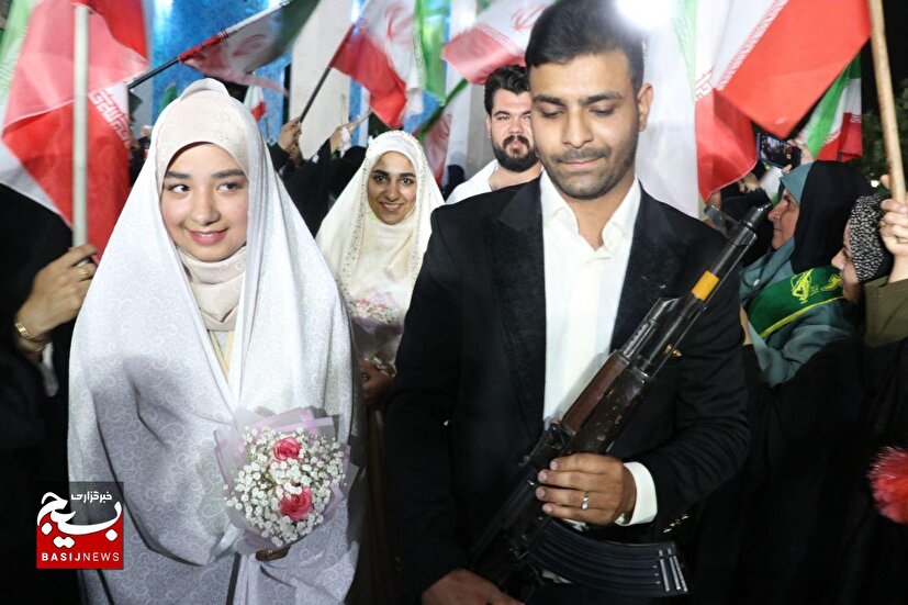 جشن ازدواج متفاوت در شب های ایستادگی مردم مشهد