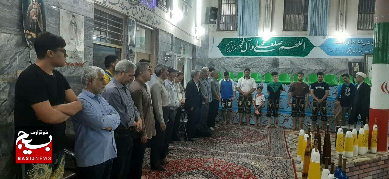 تجدید بیعت ورزشکاران باستانیکار لرستان با آرمانهای شهید مهدی چنگایی تجدید بیعت ورزشکاران باستانیکار لرستان با آرمانهای شهید مهدی چنگایی